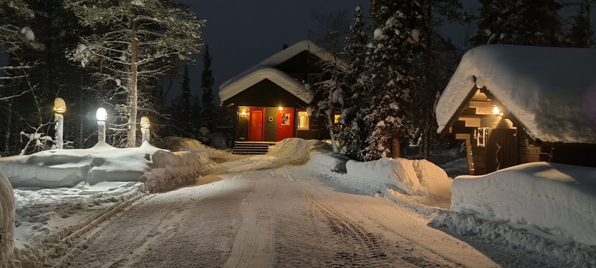 Lomamökki Pallaksella upeissa maisemissa